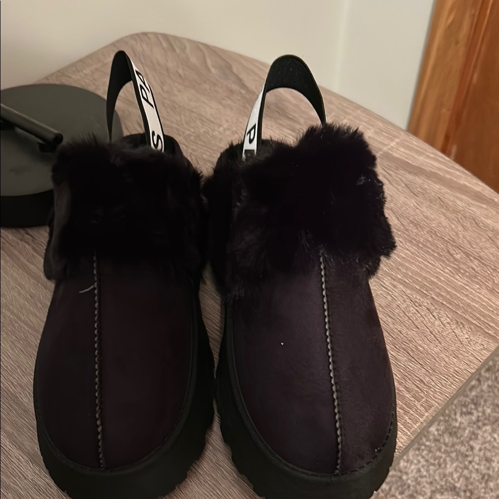Women's Black Fur Slip-On Shoes